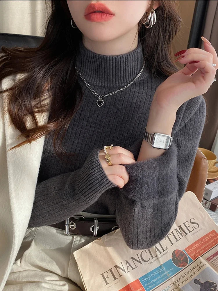 Women’s Retro Turtleneck Sweater, Velvet-Lined Thick Thermal Knit 2025